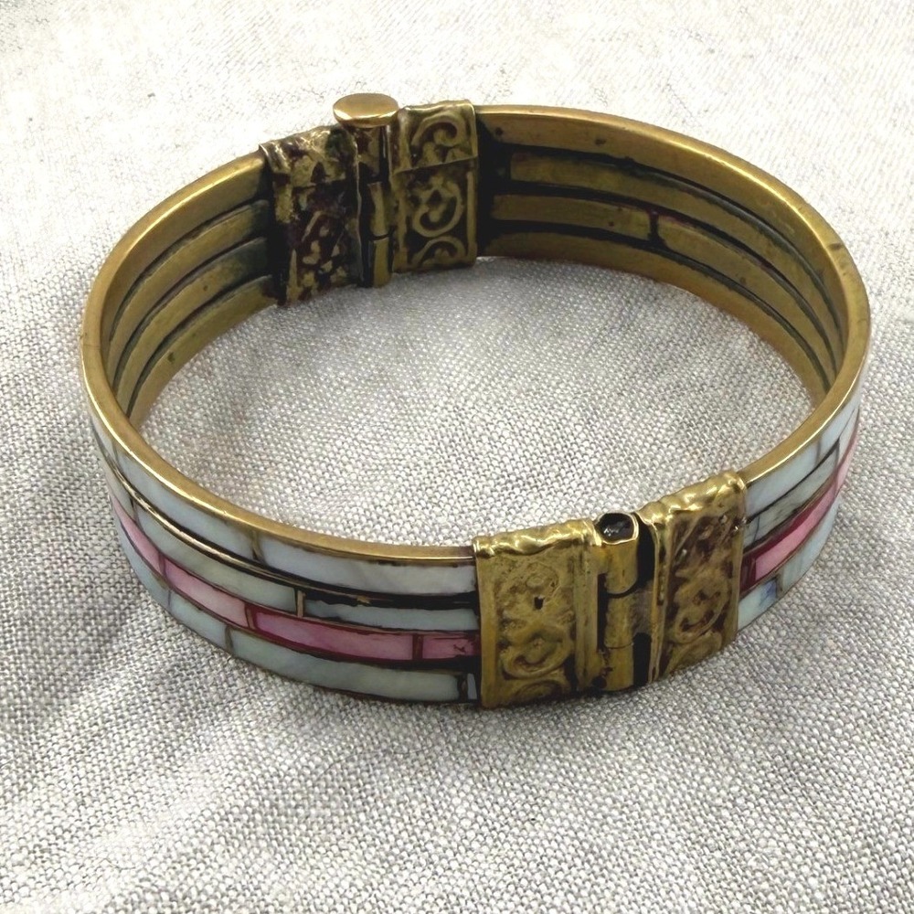Vintage Mother of Pearl Hinged Bracelet Gold Tone Bangle